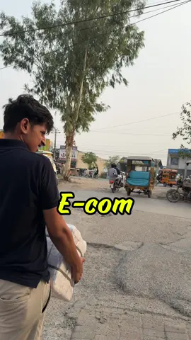 Hamari sab sy zeyda watch ko c sell hoti ? 🤔#2sstore #grow #2sstorebackup #2sstorebackup ##onecroreinoneyearchallenge 