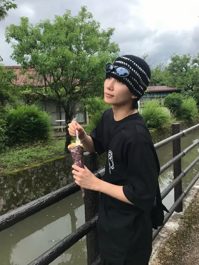 #Jeonghan of #SEVENTEEN shared some snaps on Instagram. 📷: jeonghaniyoo_n / Instagram