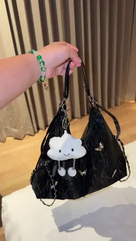 #tascantik #taswanita #slingbag #shoulderbag 
