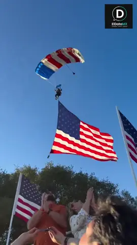 Paracaidista sufre accidente en pleno espectáculo de celebración del 4 de Julio en Estados Unidos.  #4thofjuly #EstadosUnidos #UnitedStates #IndependenceDay
