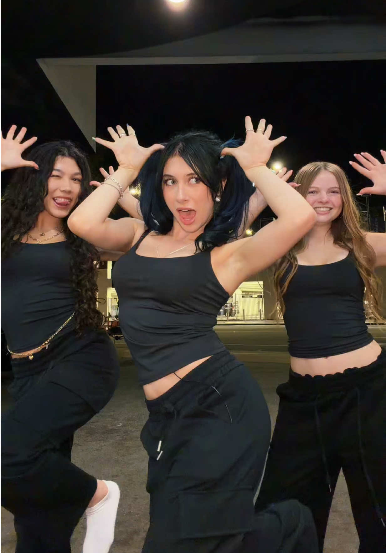 we all relate to this song aha 😝😝 @Txunamy and me forced @Salish to do this SORRY SALISH 😭😭 #fyp #iconicbymistake #kpop #dance #friends 