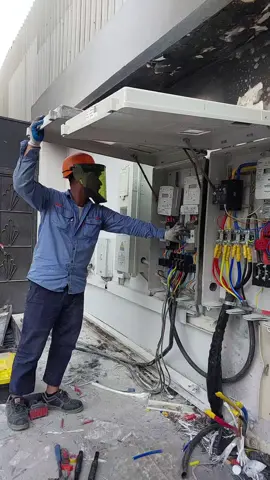On breaker #safe #electricity #electrician #safework 