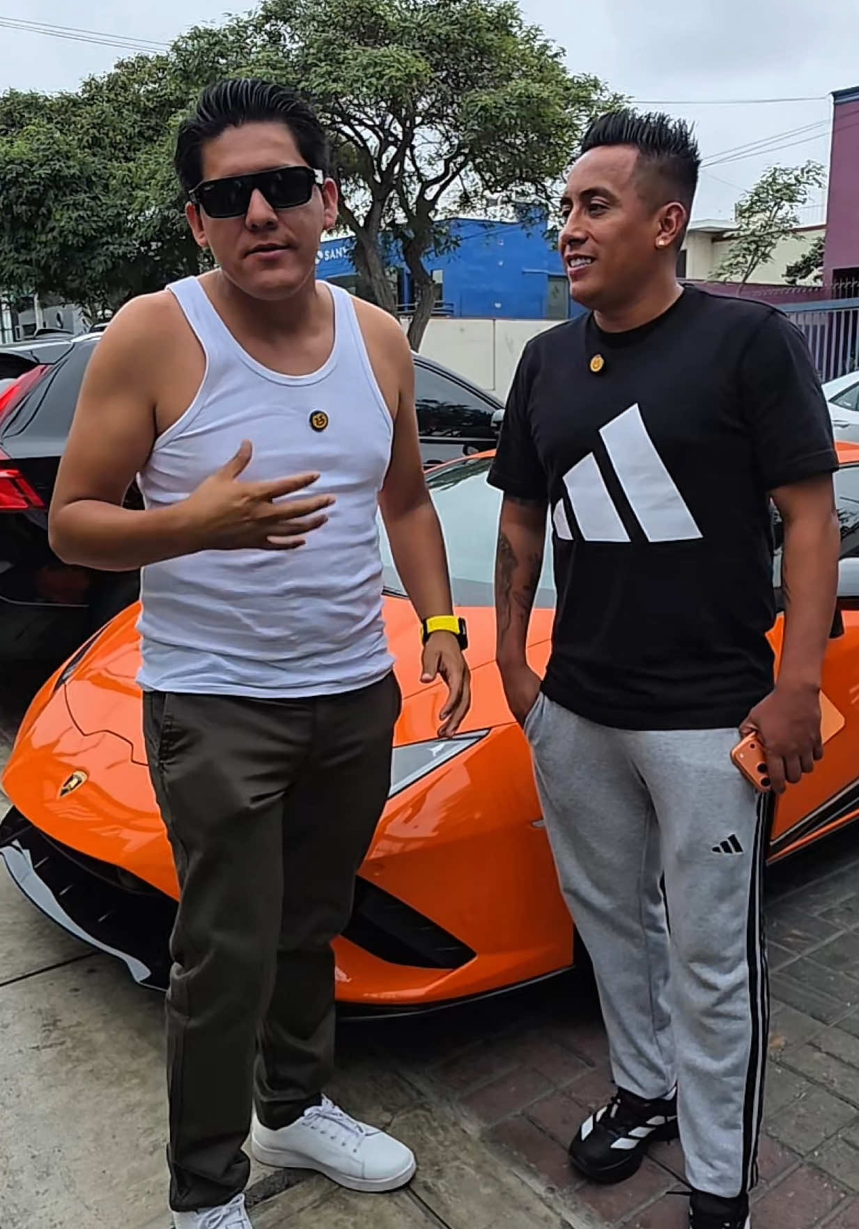 Cristian cueva Presente en mi partido con el Loco Vargas este 15 de Julio a las 7 PM.  Dirección📍Complejo deportivo El Tanque APSAR    Av. El Carmen 156, Santiago de surco #cuevita #cristiancueva #cueva #partido #parati 