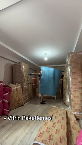 “Bir vitrini taşımıyoruz, emanet edilen değeri koruyoruz. 📦✨ Her katman özen, her paket güven demek. Konya Soner Evden Eve Nakliyat.” #KonyaNakliyat #sonerevdenevenakliyat #konyaevdenevenakliyat #konya #keşfet 