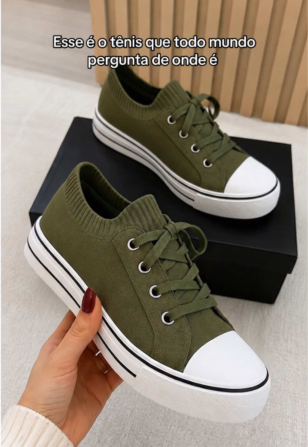 Tênis meia feminino casual preto, confortável e versátil para o dia a dia. Modelo leve, fácil de calçar e ideal para passeios, trabalho, caminhadas leves e uso diário. Design moderno com sola macia que combina com diversos estilos. #tiktokshopbrasil #tênismeia #tênisfeminino #têniscasual #lookdodia  @pedahora  