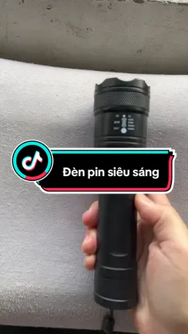 Đèn pin siêu sáng#vuonxoai#denpinsieusang#denpin#denpincamtay#xuhuong 