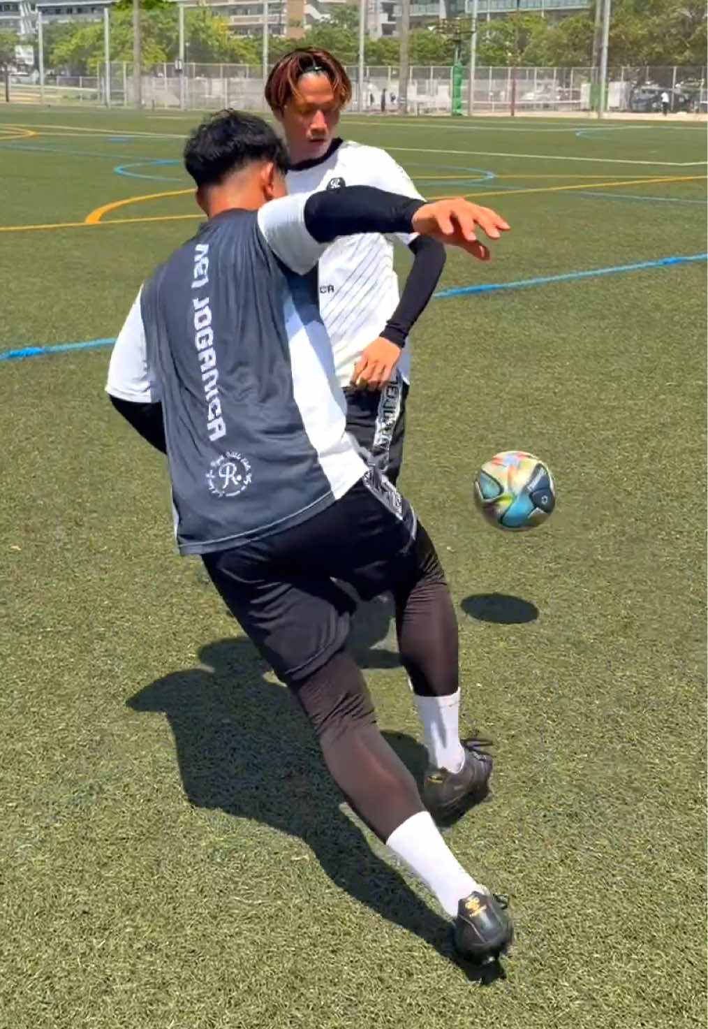 This Skill Is INSANE 😳 #TikTokSoccerキャンペーン  #footballtiktok  #footballskills  #w杯 