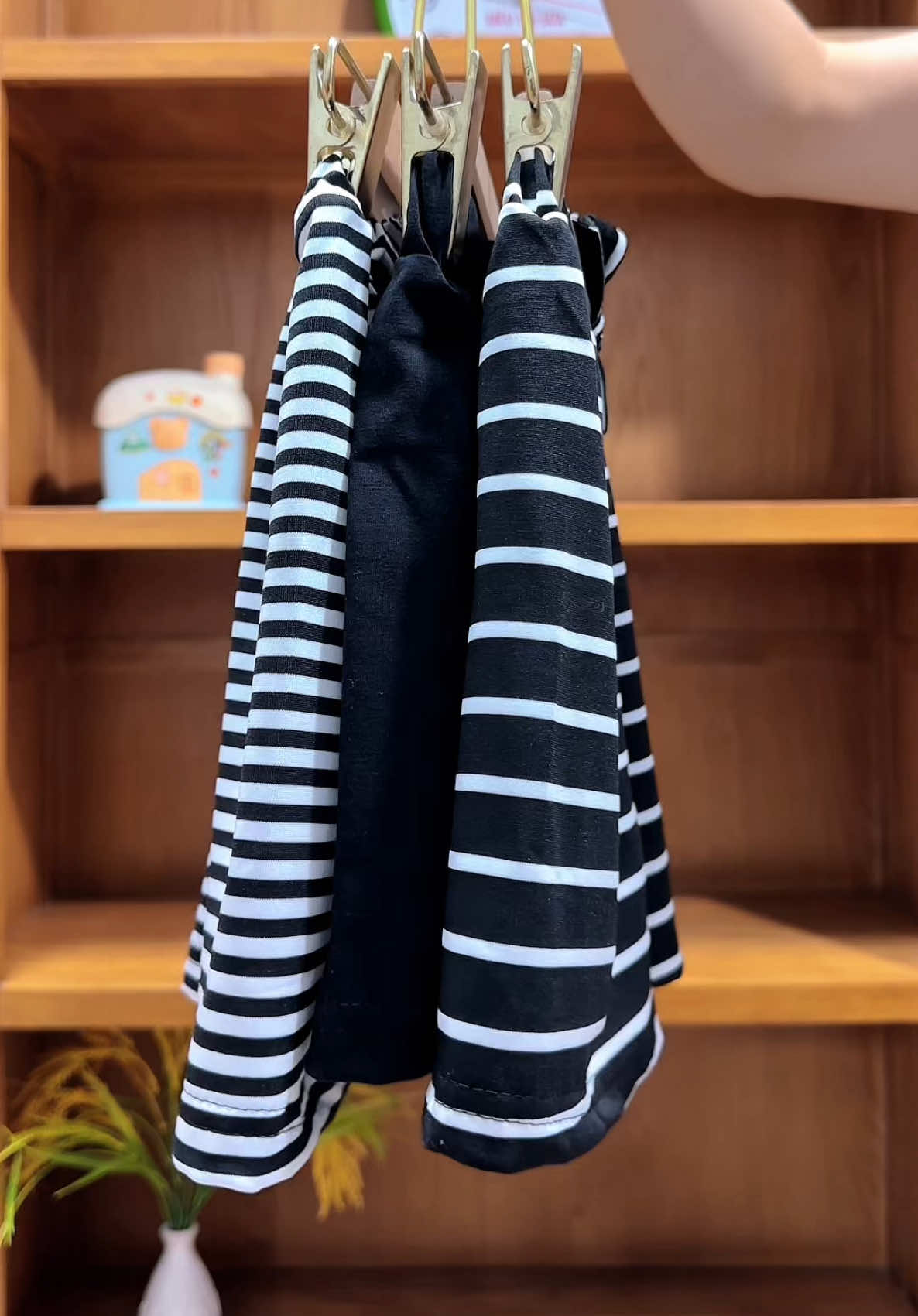 Mom chọn màu nào ạ? #thoitrangtreem #thoitrangtiktok #tiktokshop77 #quanchobe 