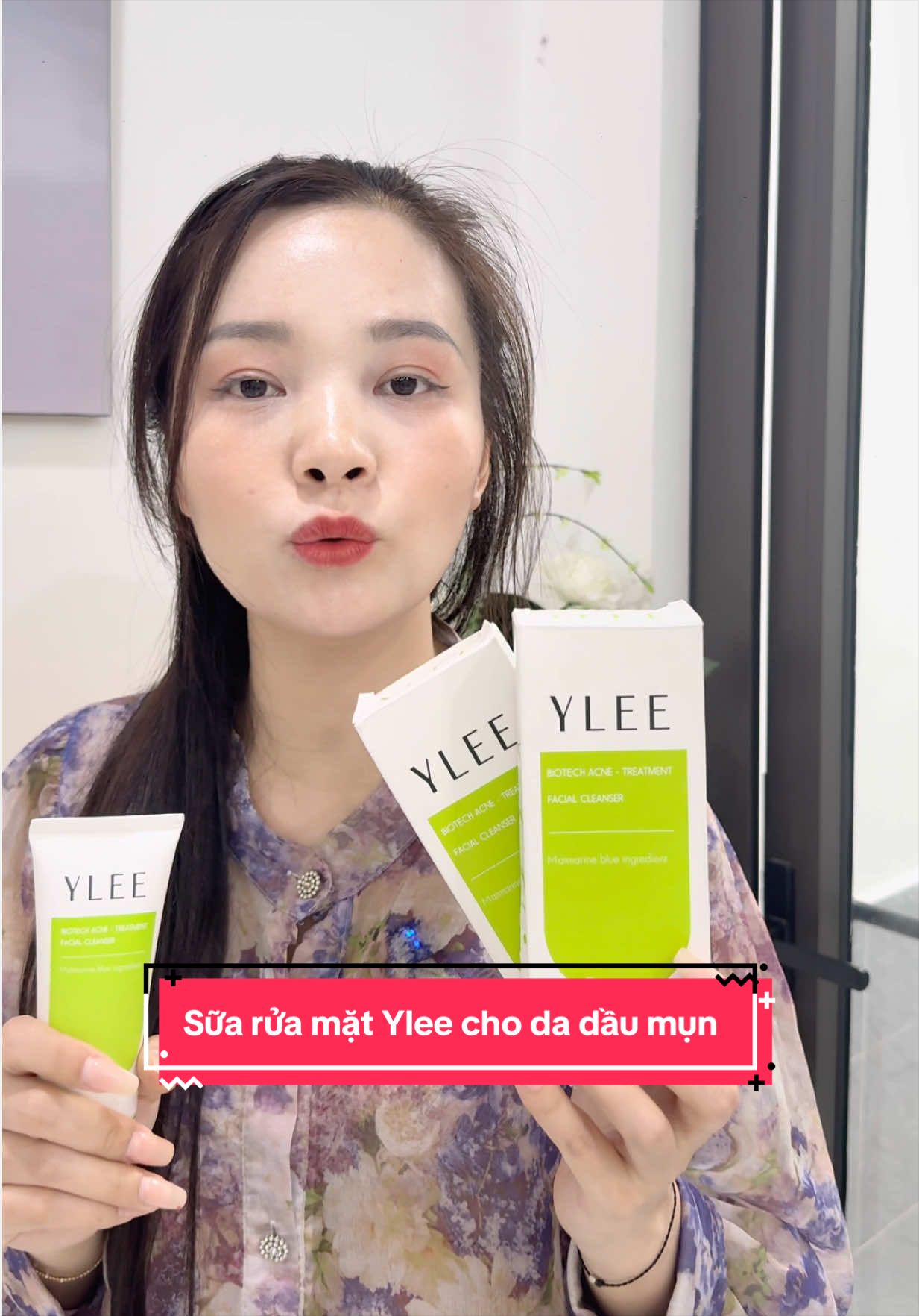 Sữa rửa mặt chiết xuất từ tự nhiên, an toàn, lành tình và phù hợp với làn da các con ở độ tuổi dậy thì. Giúp giảm mụn, giảm nhờn và làm sạch da, giúp da sáng mịn hơn.  #suaruamat  #suaruamatylee  #suaruamattrimun  #suaruamatchodadaumun  #ylee