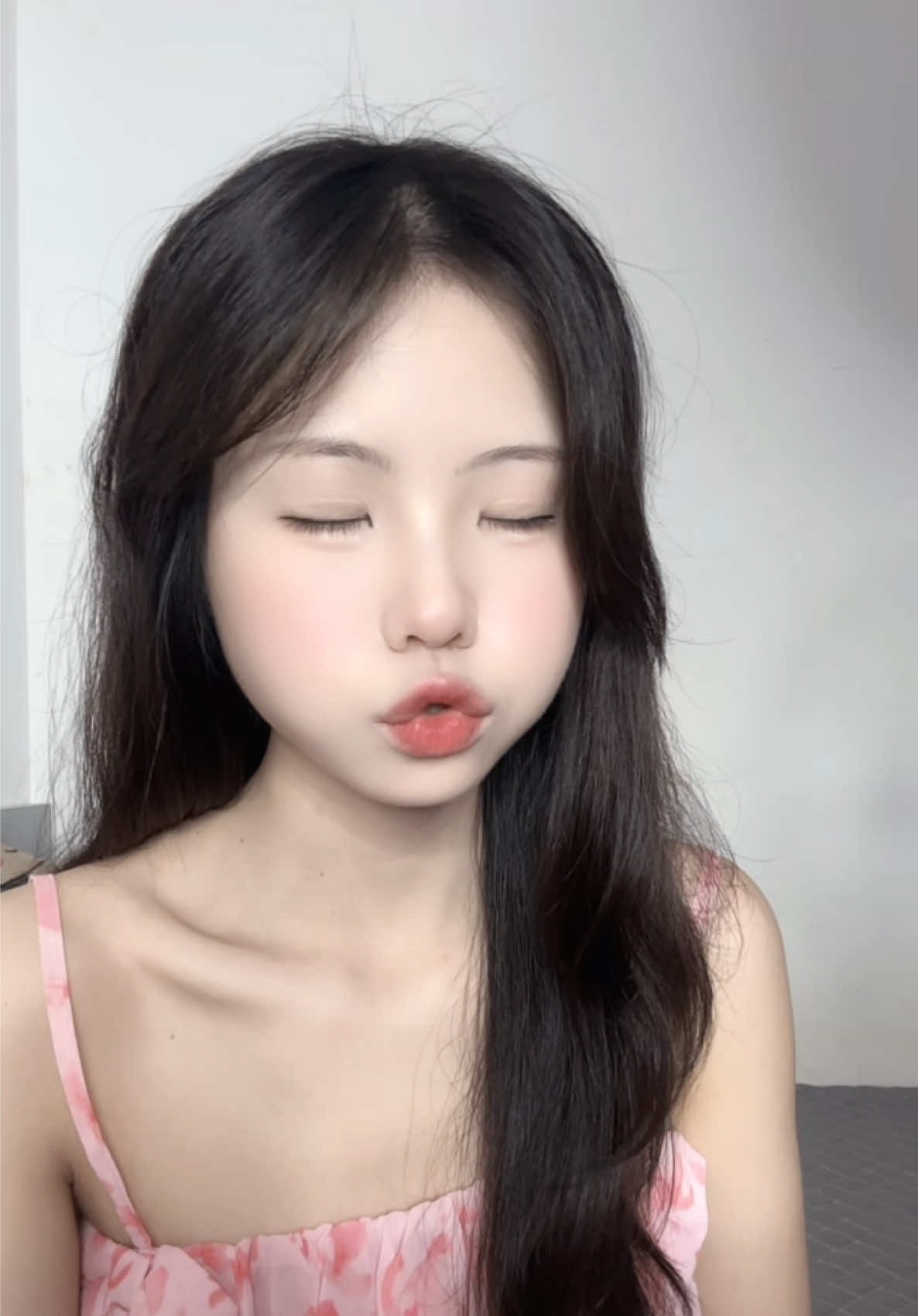 Khi buồn bạn hãy chu mỏ lên😀 #fypp #viraltiktok #fouryou #Thuongrabbit #hmoob 