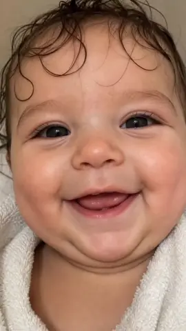 Pure innocence Pure happiness Papa Baba😁. Please like and follow my account😇. #Cutbabies#babylovers#bestbound#magicutewords#Babylover