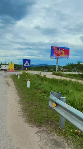 Chào mừng Bộ trưởng Bộ Quốc phòng về giao lưu văn nghệ tại biên giới Việt -Lào ( xã Thanh Thủy- Thanh Chương cũ  )nầy xã Kim Bảng- Nghệ An. #xuhuongtiktok #giaoluuvanhoaVietLao #37nghean  #thanhchuong37e1  #thomvan