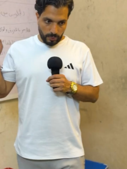 ابداع المستر ده في اشيك شرح لمتشابهات #الشعب_الصيني_ماله_حل😂😂