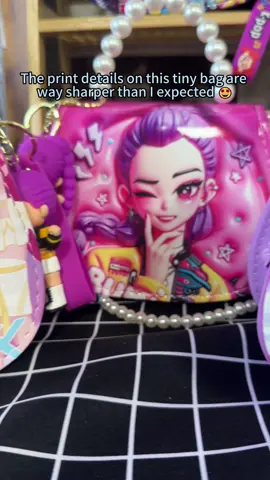 The print details on this tiny bag are way sharper than I expected 🤩#tiktokshop #fyp #minibag #kpopfashion #cutebag 