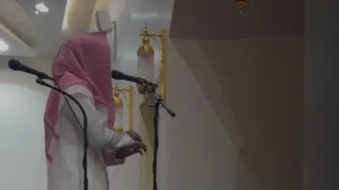 ﴿فَأَخرَجناهُم مِن جَنّاتٍ وَعُيونٍ ۝ وَكُنوزٍ وَمَقامٍ كَريمٍ﴾  تلاوة من صلاة الفجر 10محرم 1448  عمار اليحيى | مسجد الجربوع - بريدة  #عمار_اليحيى #سورة_الشعراء #تلاوات #تلاوات_المساجد #بريدة 