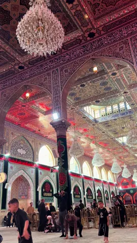 السلام على الحسين، وعلى علي بن الحسين، وعلى أولاد الحسين، وعلى أصحاب الحسين. 🤍  من ضريح الإمام الحسين (عليه السلام)، سلامٌ يطمئن القلب. رزقنا الله وإياكم الزيارة وقبول الدعاء.  هنا تهدأ الأرواح وتطمئن القلوب.  السلام عليك يا أبا عبد الله الحسين.  اللهم بحق الإمام الحسين، اقضِ حوائجنا جميعًا. رزقنا الله وإياكم زيارة الإمام الحسين (عليه السلام) دائمًا. . . .   #كربلاء #الحسين #العباس_عليه_السلام #الامام_علي_بن_أبي_طالب_؏💙🔥 #النجف 