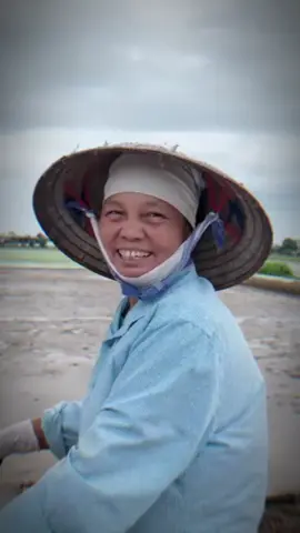 Bà bảo cứ thả mạnh lên 🤣#dieusaothaibinh #xuhuong #diều_sáo_việt_nam 