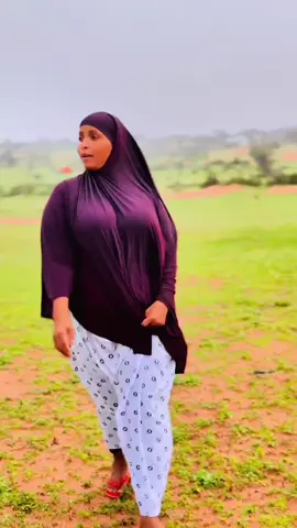 Qoftaan walooraxeenaa hee dawasho #soomalitiktok @MRS.UBAX 4 BY 4 @Amiiro xawaadle👑 @🎀Bella🌬️ 