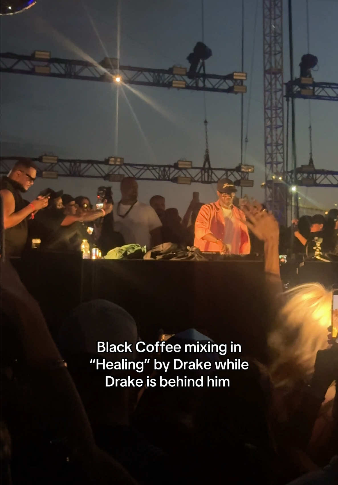 an absolute vibe @Black Coffee #toronto #blackcoffee #realblackcoffee #downtowntoronto 