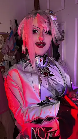 #ARLECCHINO double posting bc im flopping Hi #GenshinImpact #arlecchinocosplay #genshincosplay #genshinimpactcosplay 