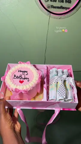14.000frs (4inch bento /5k bank notes  Available only on command  📍Checkpoint buea  ☎️ 650156940 #cakesinbuea #suprisevendor #moneyandbentobox #bentocake 