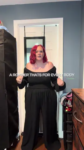 If you’ve been looking for a cute, plus-size-friendly romper that you can throw on and instantly feel good in, this is it. #plussize #dokotoo #plussizefashion #romper #bodypositivity 