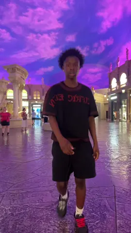Who should I collab wit?? “Pulled up to the blockkk” 🔥🔥 #viral #fyp #dance #trend #lasvegas TikTok dances to learn July 2026 | easy solo dance to do 