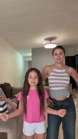 Ivanna me enseñó este baile 