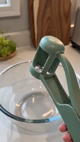 Stainless Steel Grape Cutter for Toddlers 1-3, Safe & Easy Fruit Slicer for Grapes, Cherries, Tomatoes, Strawberries, Blueberries #kidsknife #fruitslicer #frenchfrycutter #kitchenknifegear #healthygroceryfinds #aifruitcutting #stainlesssteelbabyfoodmaker #kitchenprocessingtool #pineappleslicer #mandolinslicer