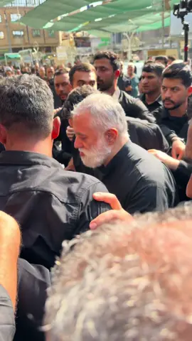 السيد مصطفى نجل الامام الخامنائي قدس سره الشريف  في حضره ابا الفضل العباس عليه مع جثماين عائلته الشريفه  - - - - - #ايران🇮🇷 #اكسبلور #لايك #الحشد_الشعبي_المقدس #ياحسين 