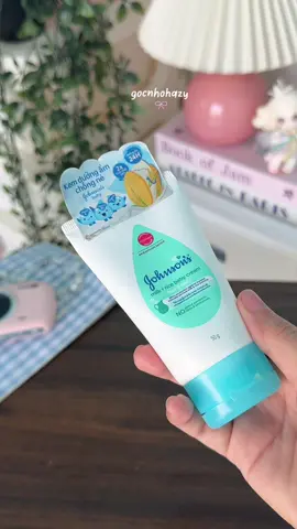 Vừa dưỡng ẩm - vừa sáng da - lại cực kỳ dịu nhẹ #kemduongam ##johnsonsbaby #kemduong #embe #gocnhohazy