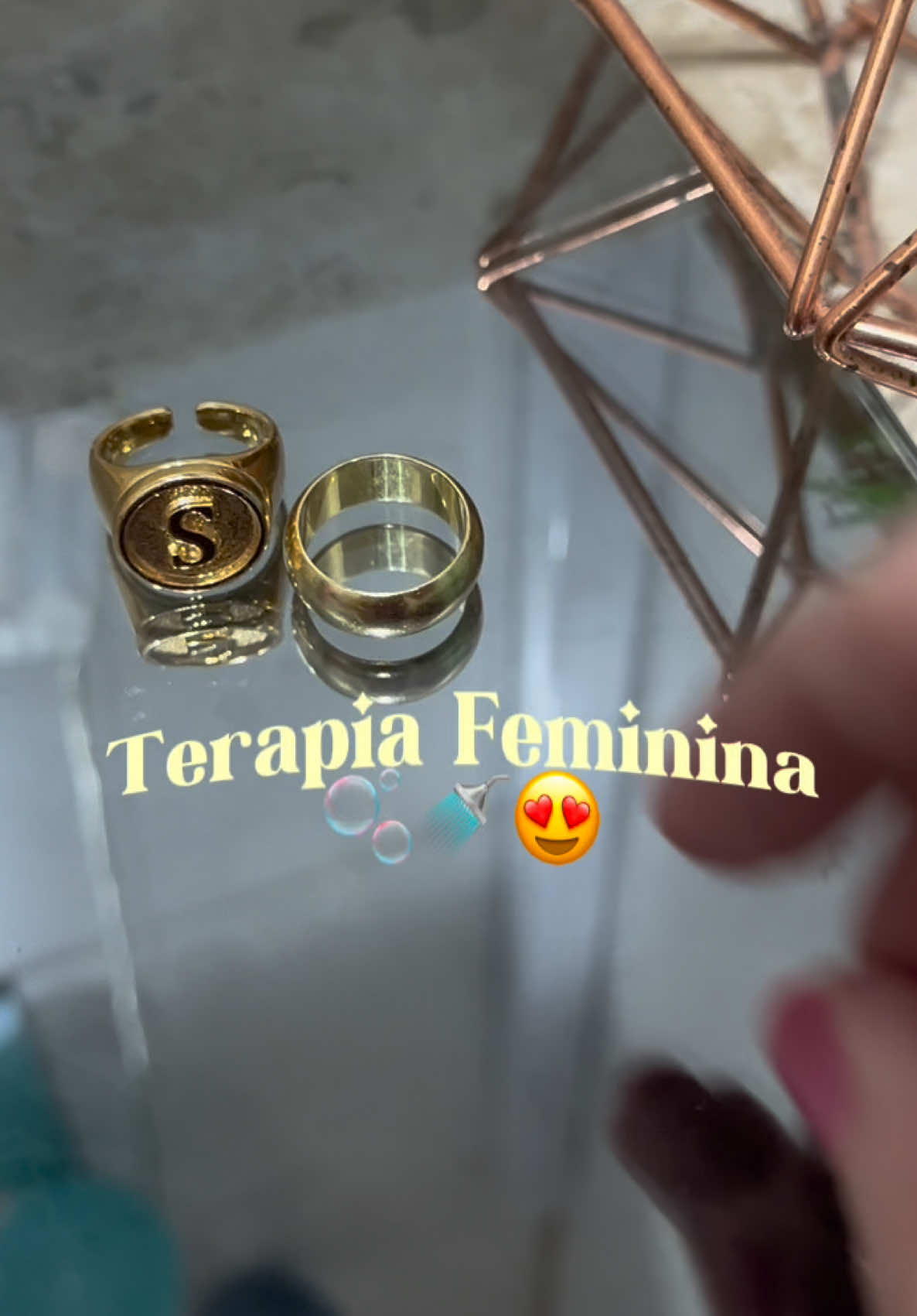 Ahh isso que chamo de TERAPIA 🫧 Já viram o lançamento de Albany? SABONETE LÍQUIDO 🤩 Estou amando #Publi #CelebreSeuBanho #Terapia #BanhoPremium 