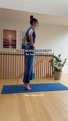 Release morning stiffness and improve posture with this quick all levels MORNING MOBILITY routine☀️ These exercises are part of the 21-Day Mobility Made Easy program. With just 10 minutes a day, you’ll start to feel the difference. Sign up and begin building strength and mobility. Link in bio 🌱