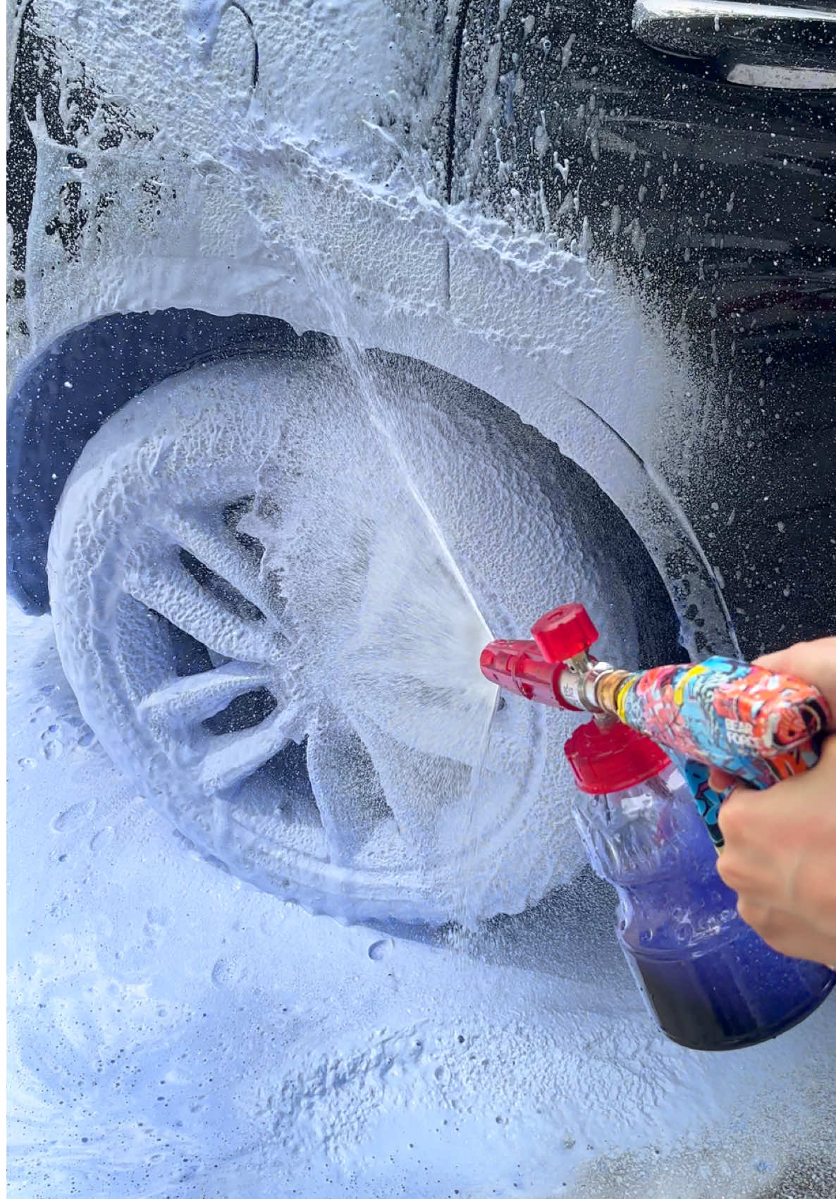 Every car boy need this foam cannon #pressurewashing #tiktokshopcreatorpicks #detalladoautomotriz #carwash #CleanTok 