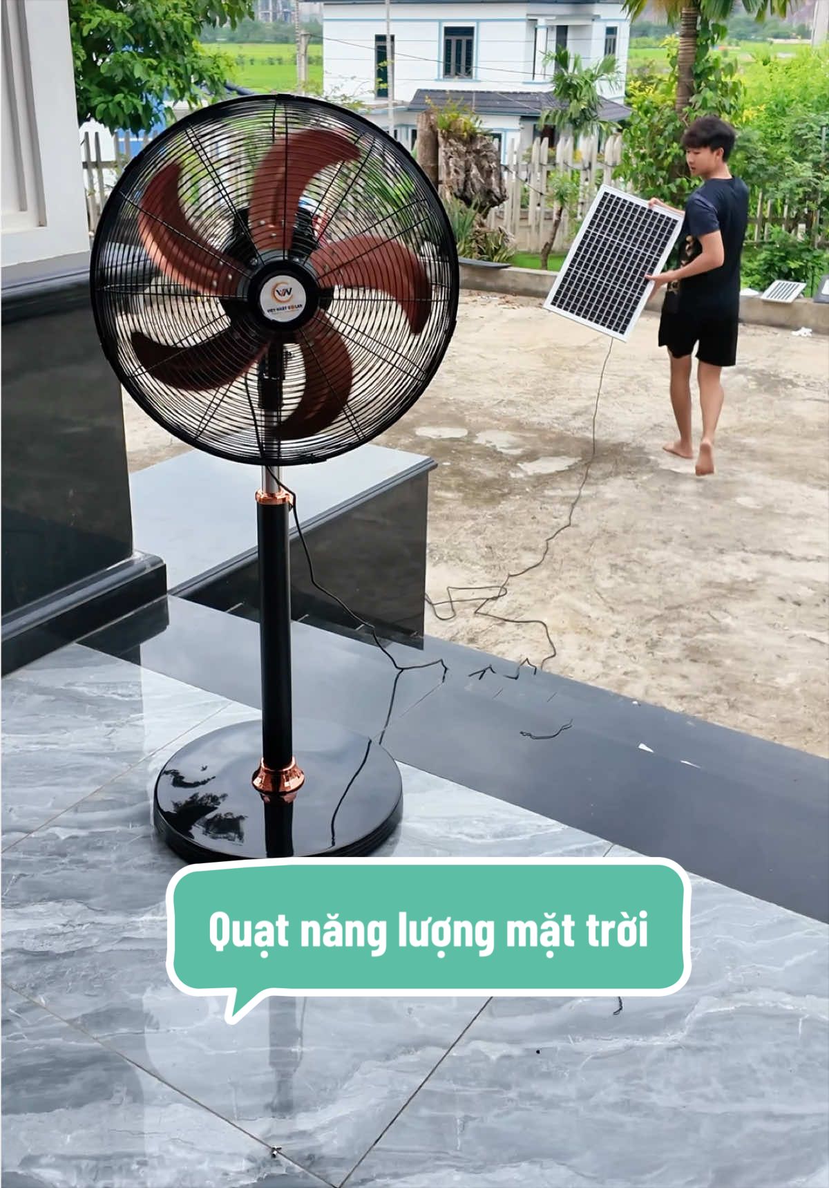 Quạt năng lượng mặt trời siêu mát, chạy cả ngày mà không tốn 1 đồng tiền điện nào cả #hieudadung #quatnangluongmattroi #quatnangluong #quatnangluongmattroigiatot #quatnangluongmattroitichdien 