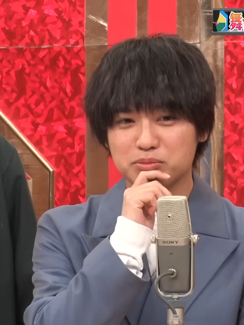 【M-1王者たくろう登場】舞台袖の芸人が笑っちゃうマニアックなネタ合戦！エバースのテレビ初披露ネタとは!_12