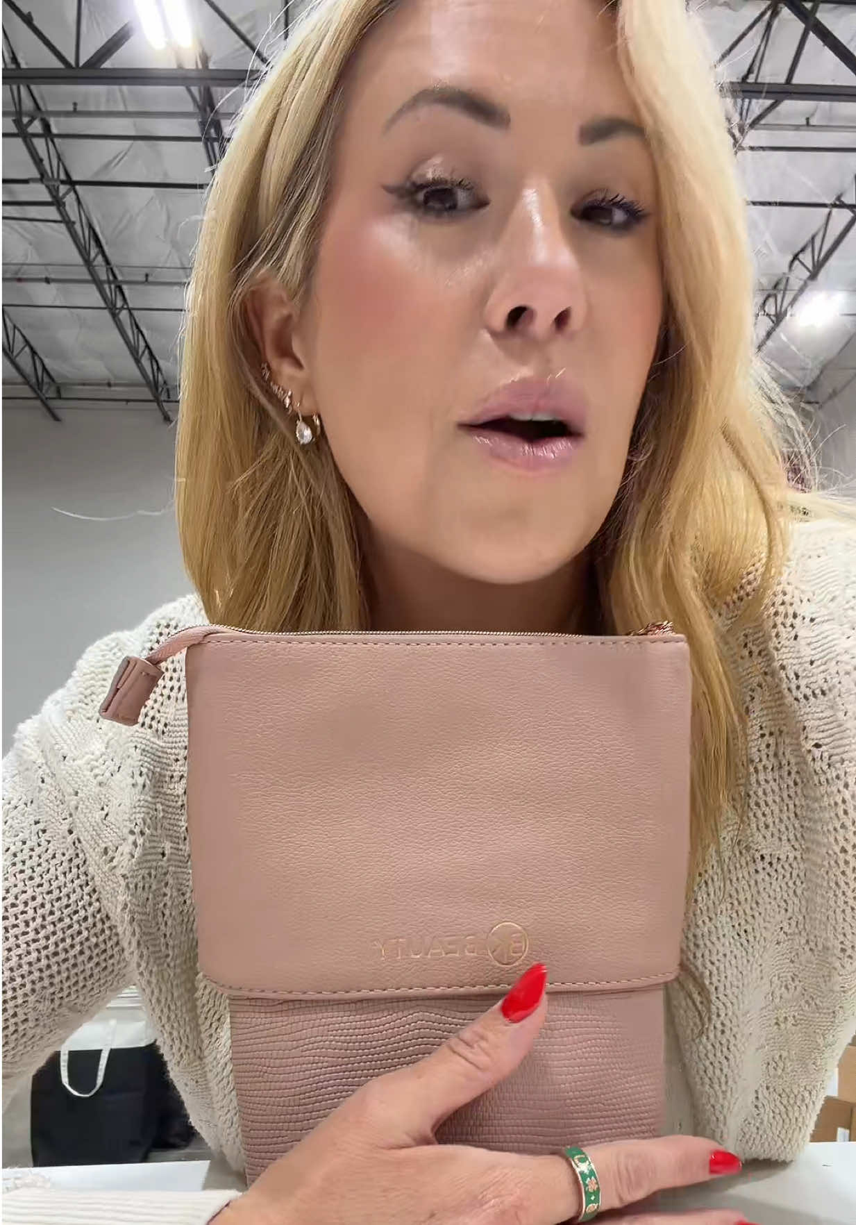 Packing orders today @BK Beauty Brushes 🙌 this bag is GENIUS and the blush color is so pretty!! #bkbeauty #standupbrushholder #tiktokshopcreatorpicks 