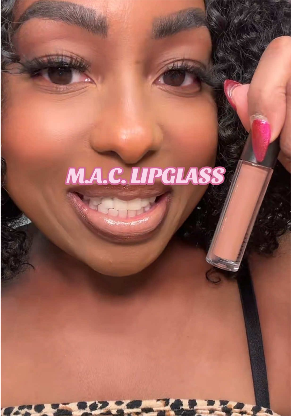 The mauve-brown gloss that makes every lip combo look expensive. 🤎✨ @M·A·C Cosmetics  #maclipcombo #maclipglass #lipgloss #nudelip #maccosmetics 