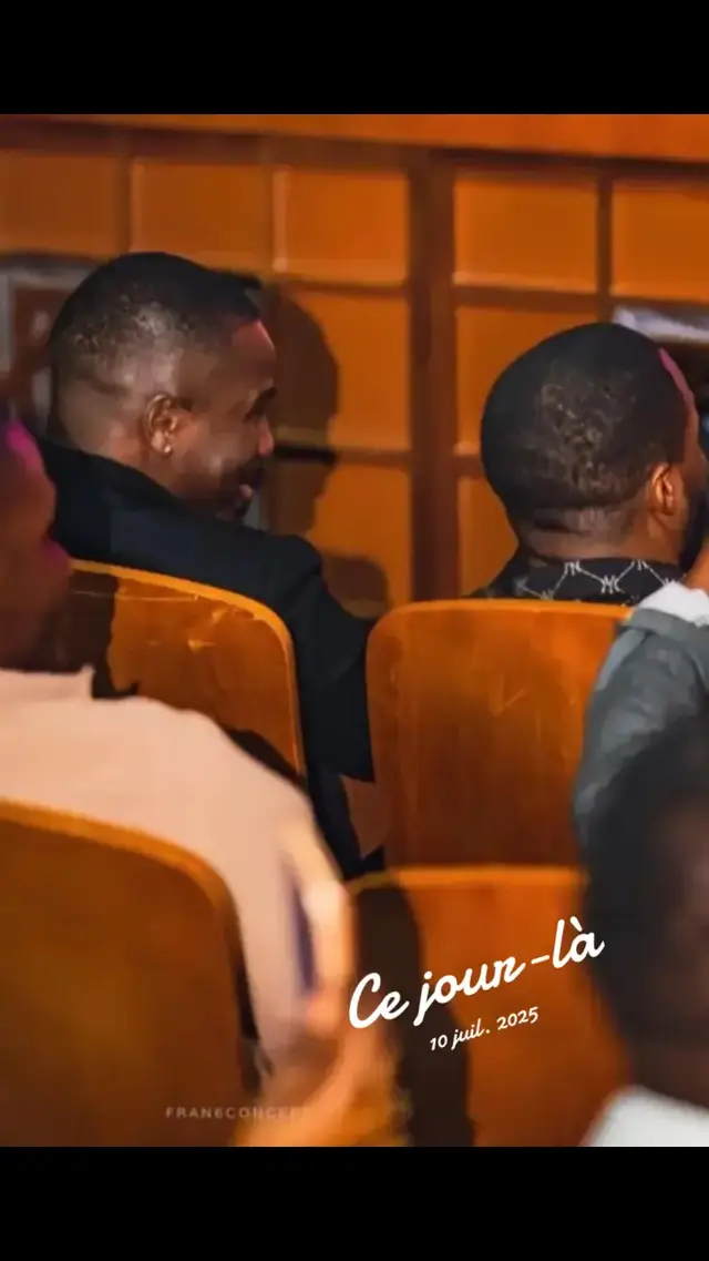 Juste une photo de ce moment où on était tous assis dans la salle à regarder ce film. C’est des petites choses qui restent dans la mémoire. #cejour-là #senegalaise🇸🇳 #100000views