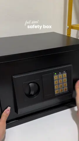 Your important things deserve extra protection. Digital keypad + manual key for added peace of mind. 🤍 #safetybox #safebox #fullsteelsafetybox #mini #vault 