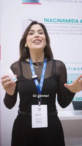 A Dra. @ManuelaBoleira , dermatologista, sempre reforça que constância é a palavra-chave: usar o produto certo todos os dias é o que realmente transforma a pele a médio e longo prazo. O Cleanance Comedomed+ já é reconhecido por atuar na causa da acne, mas agora, ele ganhou uma importante evolução em sua fórmula com a chegada da Niacinamida a 4%. Essa atualização amplia ainda mais os cuidados com a pele acneica❤️