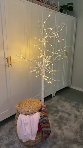 The tree you can use all year long!  #whitebirchtree #birchtreewitights #treedecor #holidaytree #tiktokshopcreatorpicks @HOODINK 