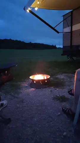 Some days, the world can wait. No notifications. No rushing. Just the crackle of the fire, a beautiful sunset, and a little peace. If this made you stop scrolling for a second, maybe we all need more moments like this. #fyp #viral #peaceful #sunset #nature 