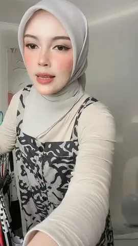 Asaya Jumpsuit kotak-kotak longgar yang modis (tanpa rompi) 
#jumpsuit #jumpsuitstyle #jumpsuitlonggar #fyppppppppppppppppppppppp 