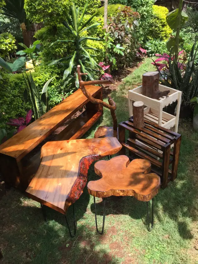 this crafts and more that we've been working on and haven't been able to post... the best thing is .each item like the natural stools ,bowls and coasters comes out different...none are ever alike ..you get something and its yours and yours alone...no copy will ever be made... art in wood.. this sunday will be at wangige next to family bank  dm for enquiries or direction  free natural coasters with every purchase.. welcome to Munric_arts 