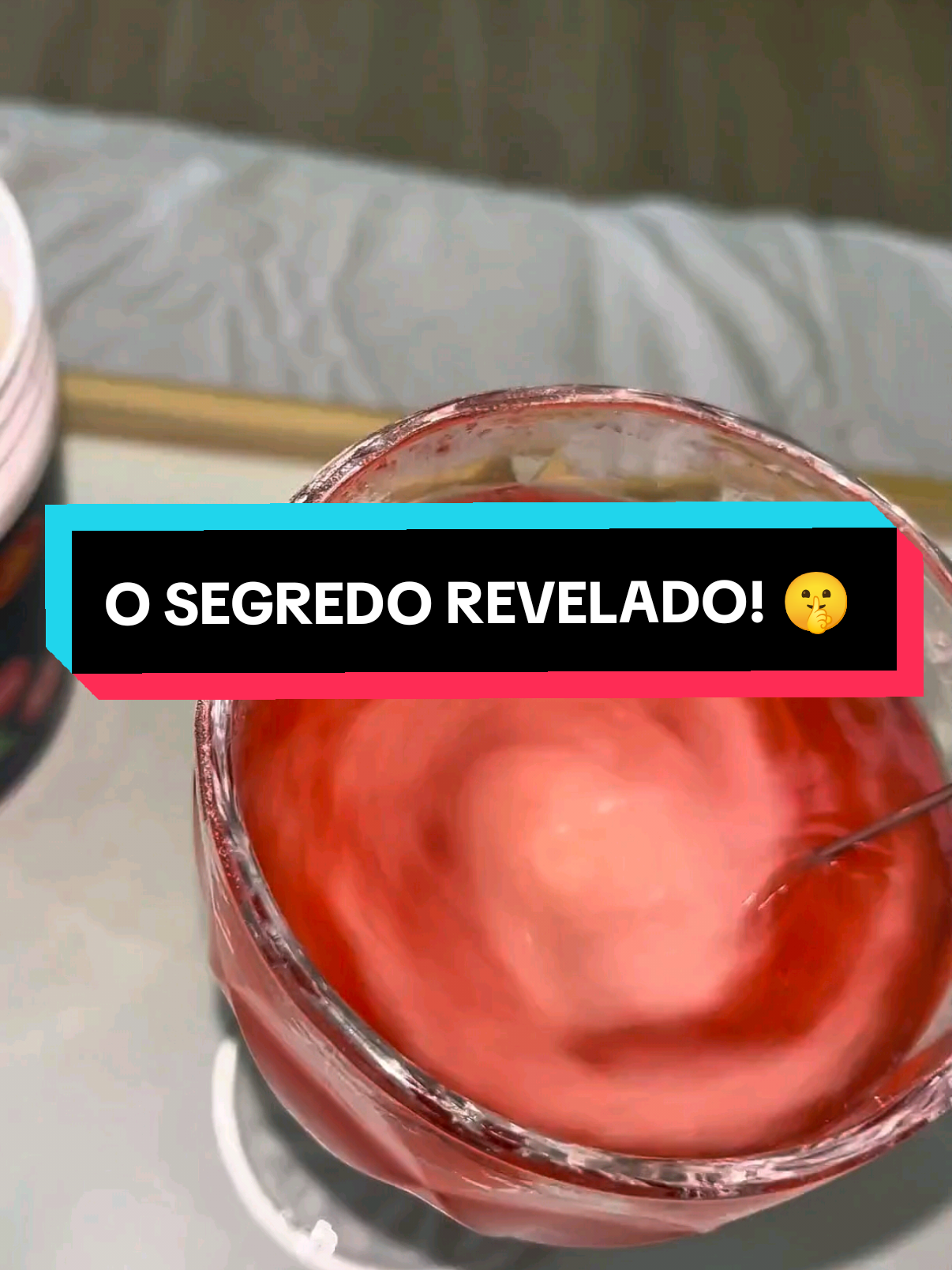 Cansou de sentir o joelho e a coluna travados todo santo dia? Esse eu indico de olhos fechados.  Comente 'COMO' aqui embaixo que eu te explico! 👇 . #saude #articulacoes #colunatravada #dornojoelho #saudenatural 