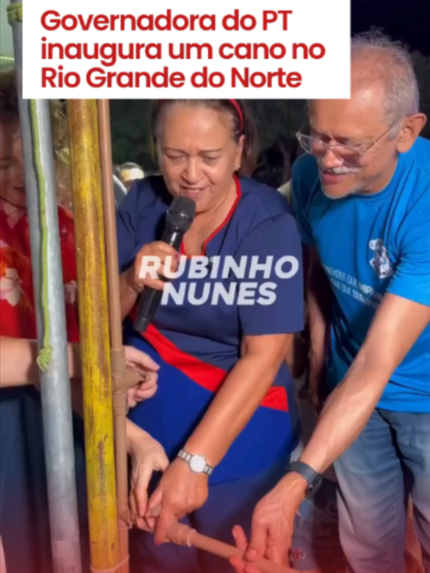 Circulam nas redes sociais publicações afirmando que a governadora do Rio Grande do Norte, Fátima Bezerra (PT), realizou um evento para inaugurar um cano de água. Os posts mostram um vídeo em que a governadora faz uma contagem regressiva, abre uma torneira e declara “Teje entregue!”, enquanto o público aplaude a cerimônia, sugerindo de forma crítica que a entrega se limitou à inauguração de um simples cano. #riograndedonorte #governador