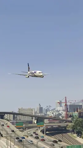 plane engine fire emergency landing on #airplane #aviation 