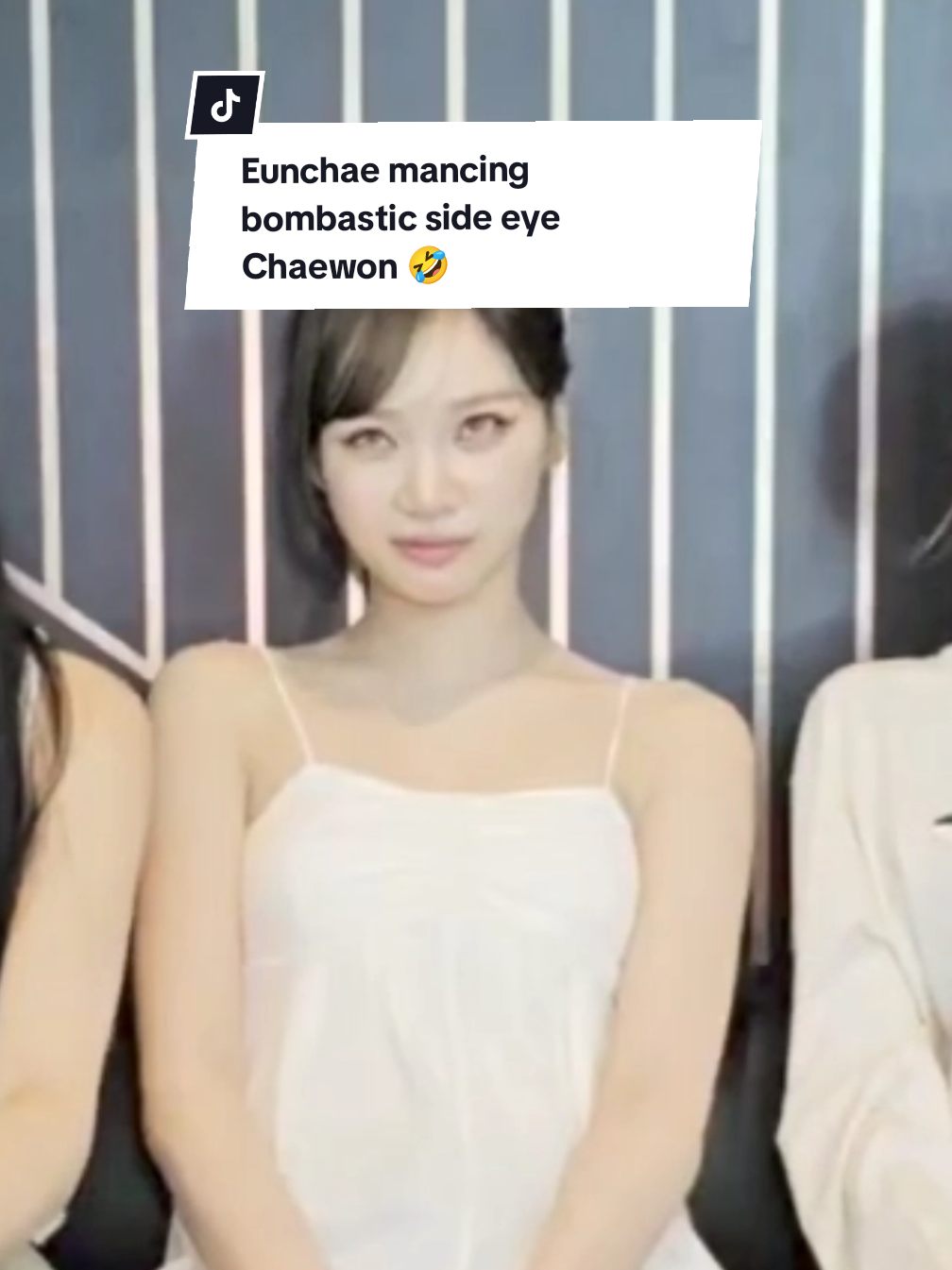 Eunchae mancing bombastic side eye Chaewon 🤣 #eunchae #chaewon #chaechaez 