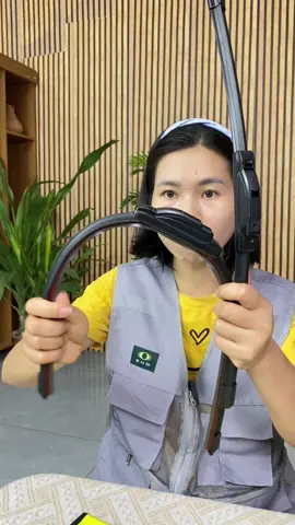 Gạt mưa ô tô thân xương mềm#bichngocsanseo #gatmuaoto #gatmuasilicon 